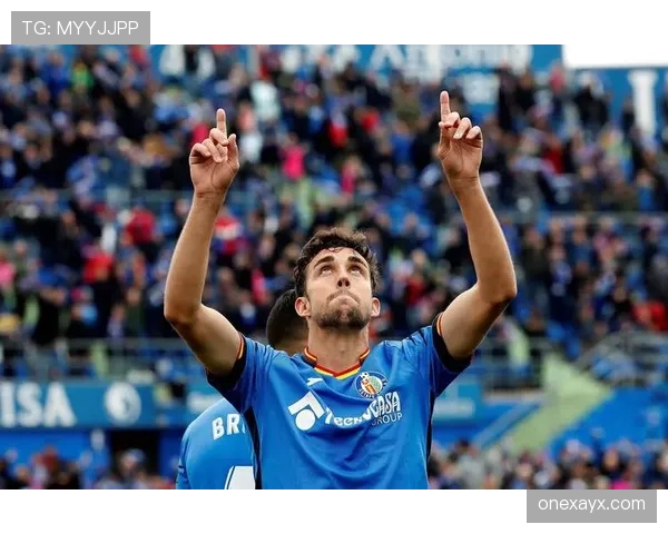 赫罗纳防守反击战术奏效，强势崛起引足坛瞩目