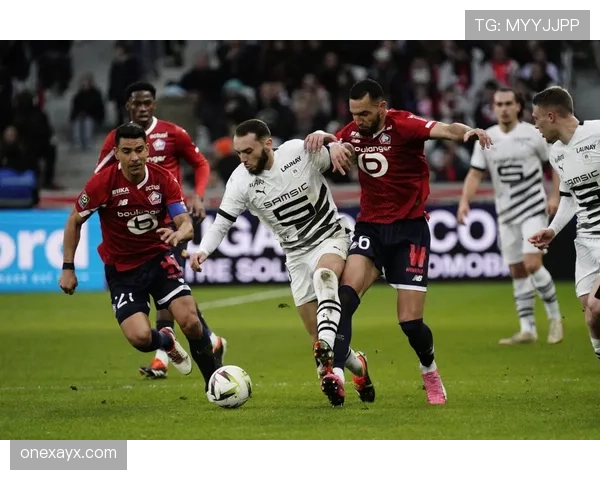 欧冠联赛瑞士轮激战正酣,豪门球队全力冲刺晋级名额 欧冠联赛瑞士轮激战正酣,豪门球队全力冲刺晋级名额