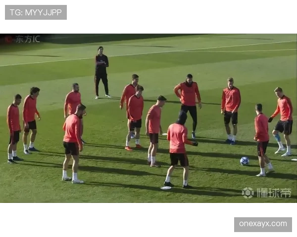 本泽马：无球跑动与进攻串联的极致解析