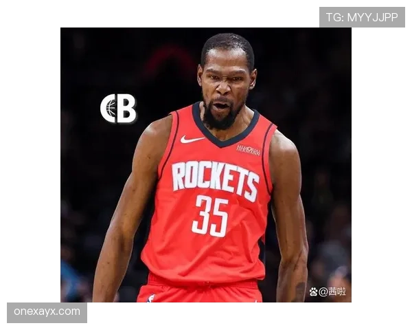 杜兰特一出场，豪宅灯光直接比比赛还耀眼，这日子跟普通人差太多了吧？