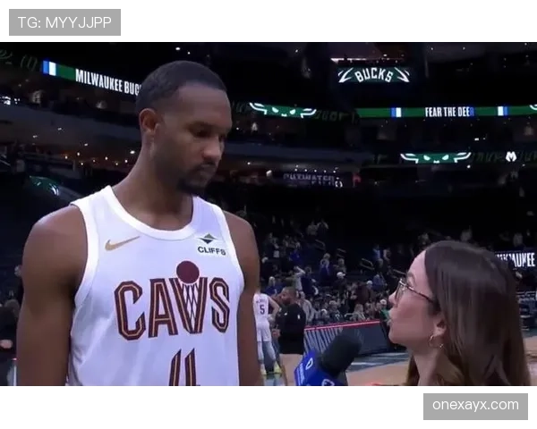 埃文·莫布里挡拆防守压制约基奇，防守覆盖胜上季